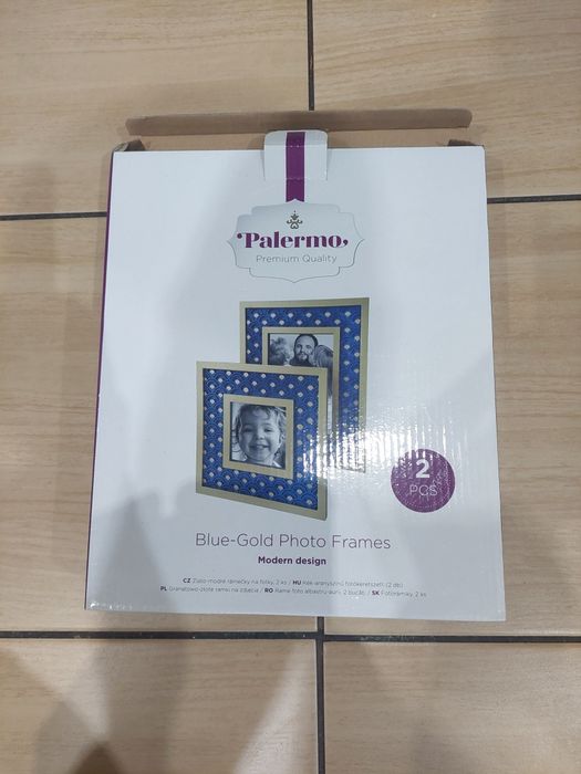 Dwie ramki na zdjęcia