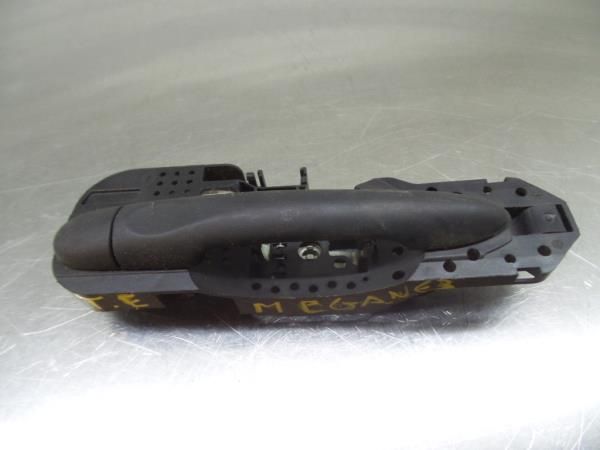 Puxador porta trás esquerdo RENAULT Megane III (BZ0_)