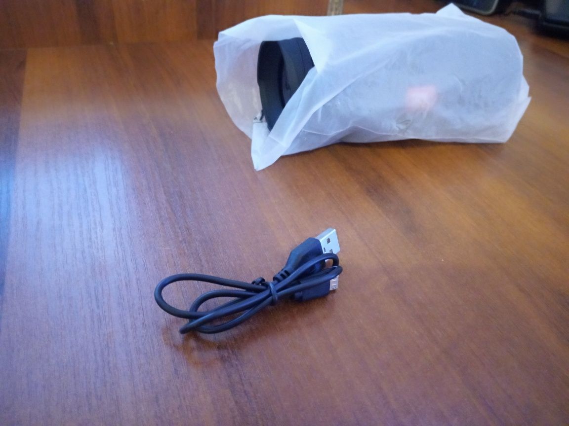 Продаю колонку JBL CHARGE MINI 3+