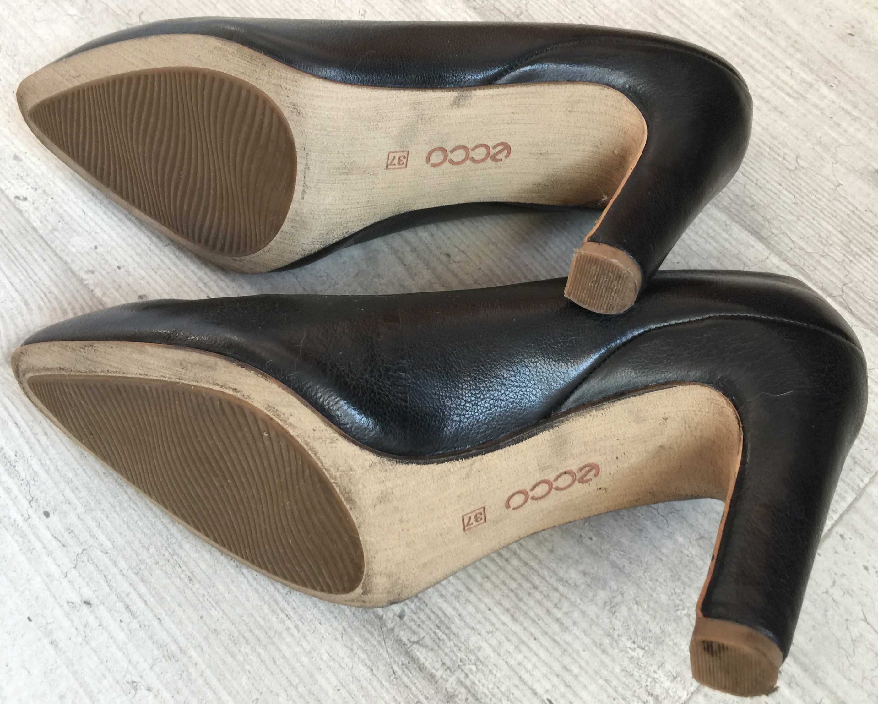 Туфлі жіночі ECCO OBBIA на підборах , чорного кольору, 37 розмір EU