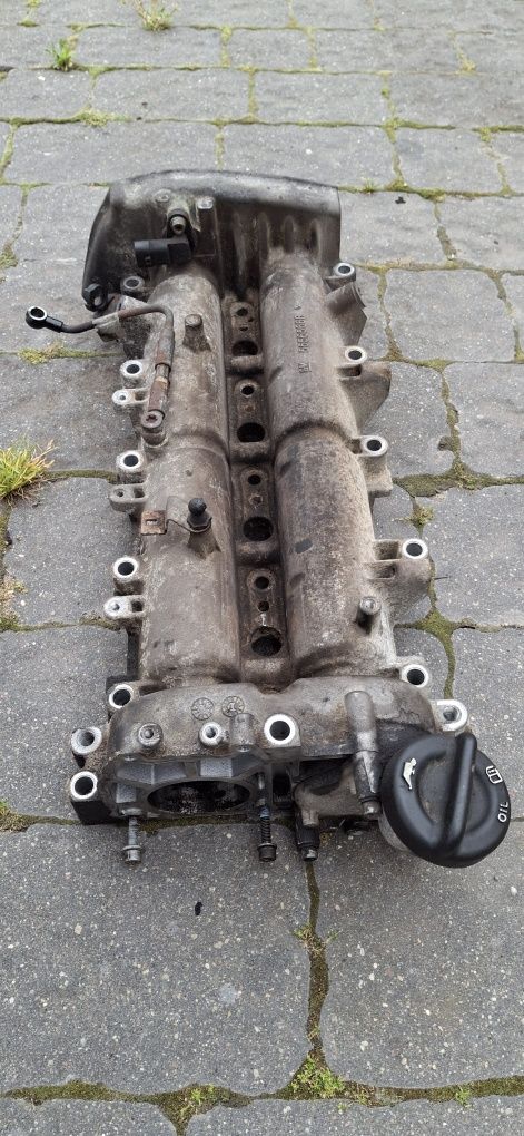 Pokrywa wałki rozrządu opel Insignia astra j 2.0 cdti