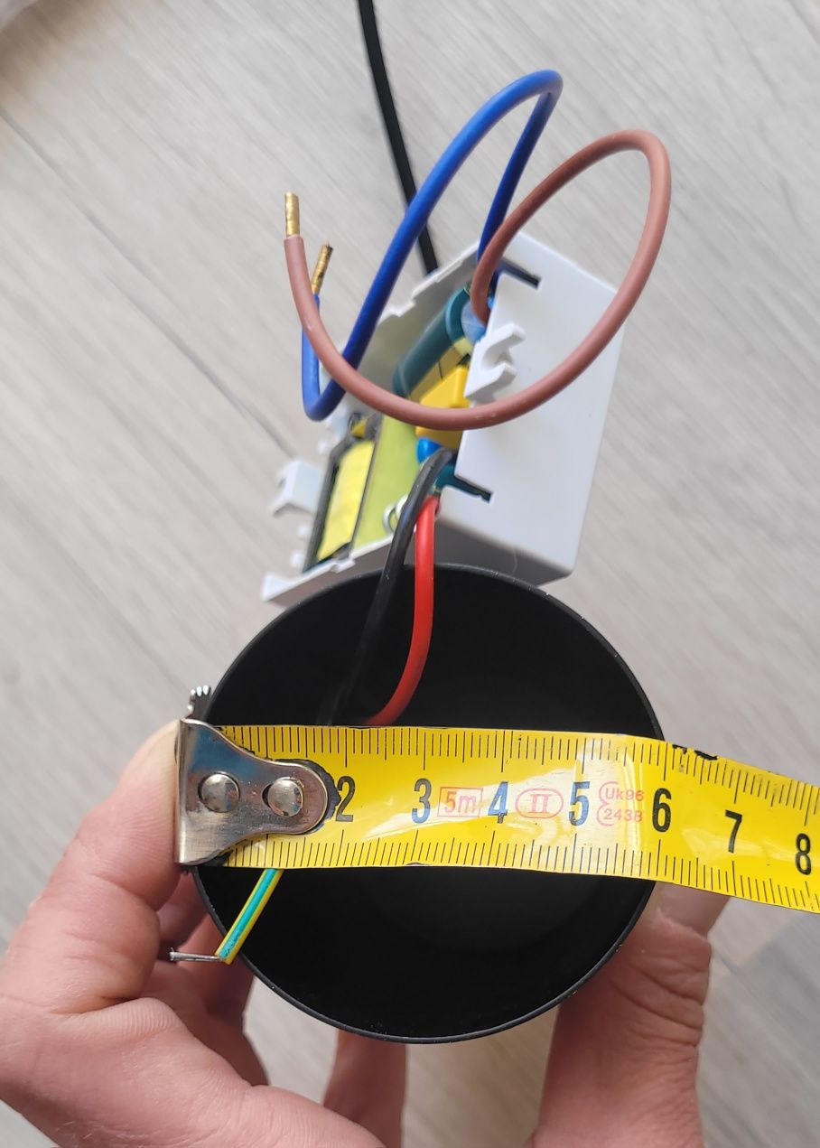 Lampa liniowa wisząca LED