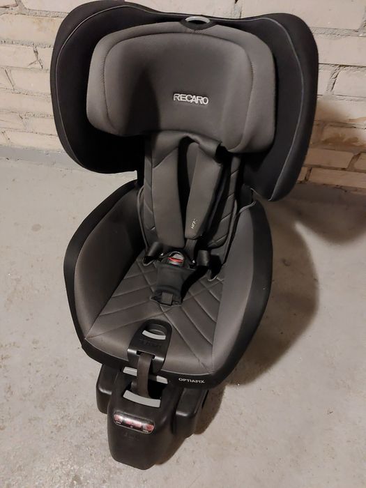 Fotelik Recaro Optiafix 9-18 kg