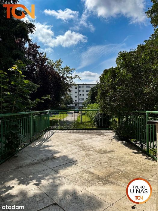 Retkinia | M4 z tarasem