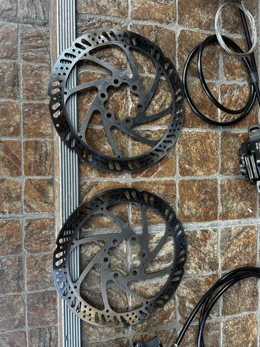 Klamkomanetki shimano zestaw , hamulce , tarcze tektro