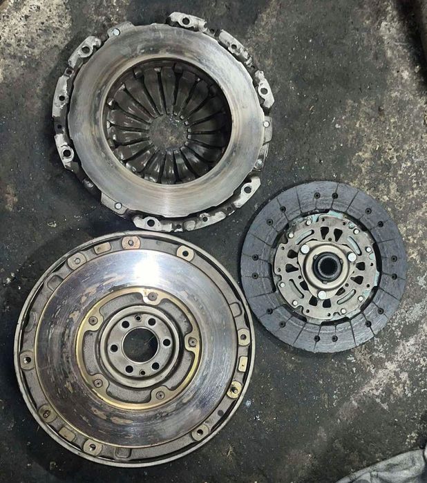 Продам комплект сцепление на Volvo v50 d 1,6 D2 2011 года