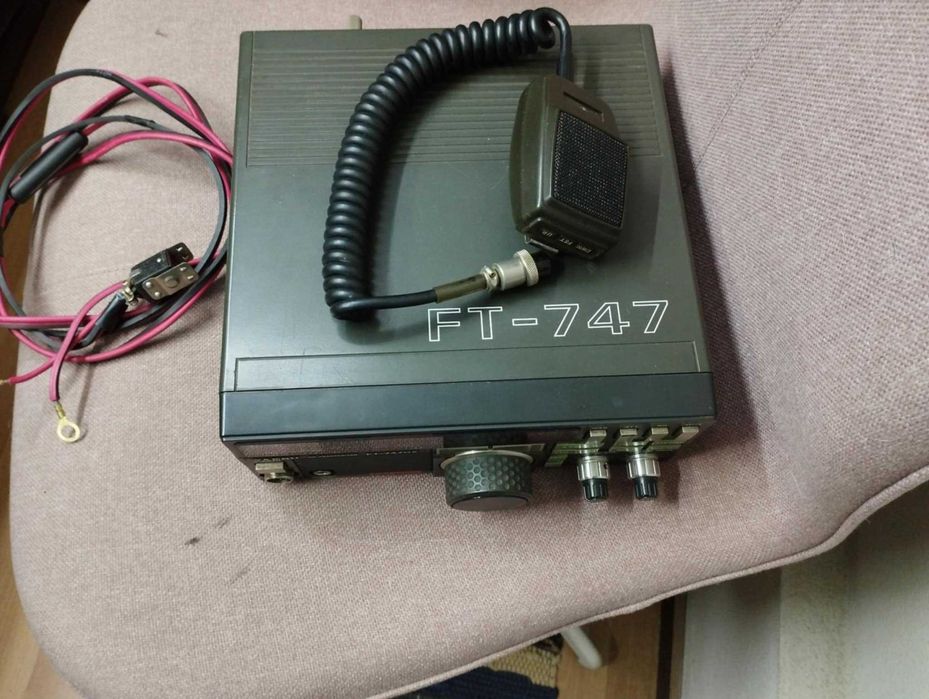 Radioamador Yaesu FT 747GX