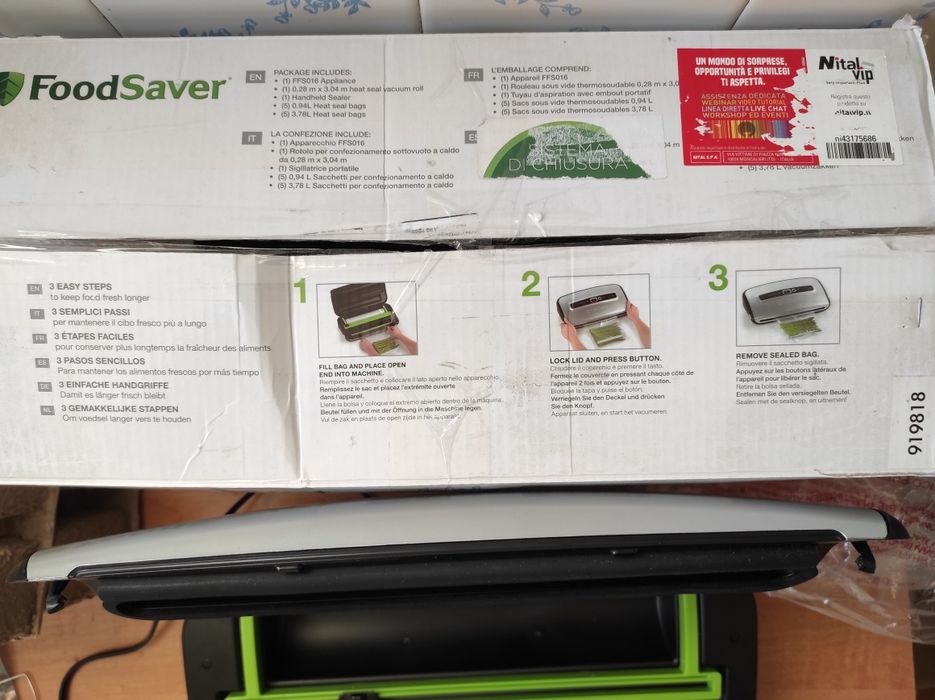 Вакуумний пакувальник FoodSaver FFS016X