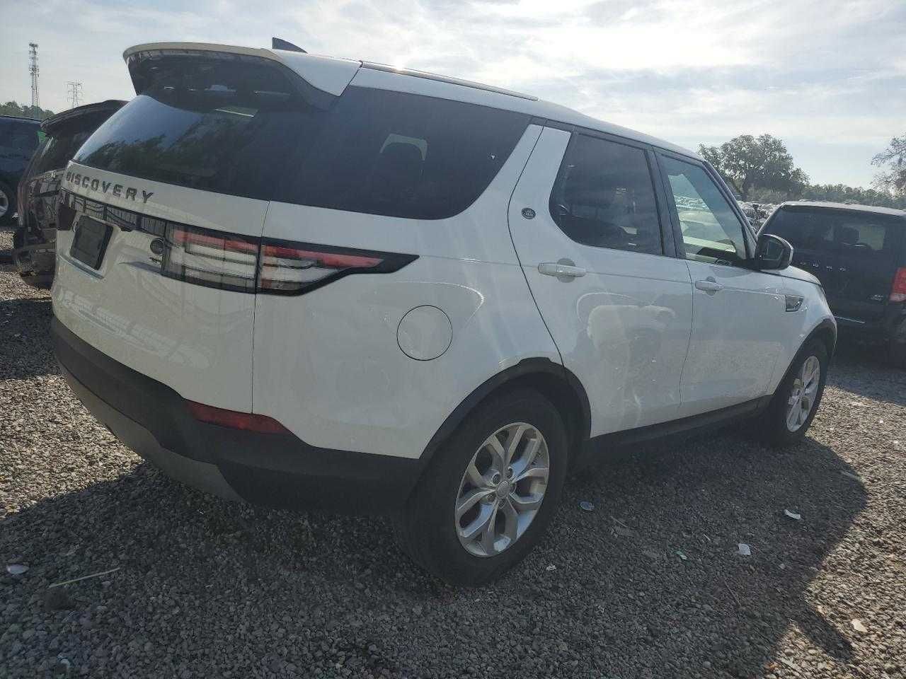 2020 Land Rover Discovery SE