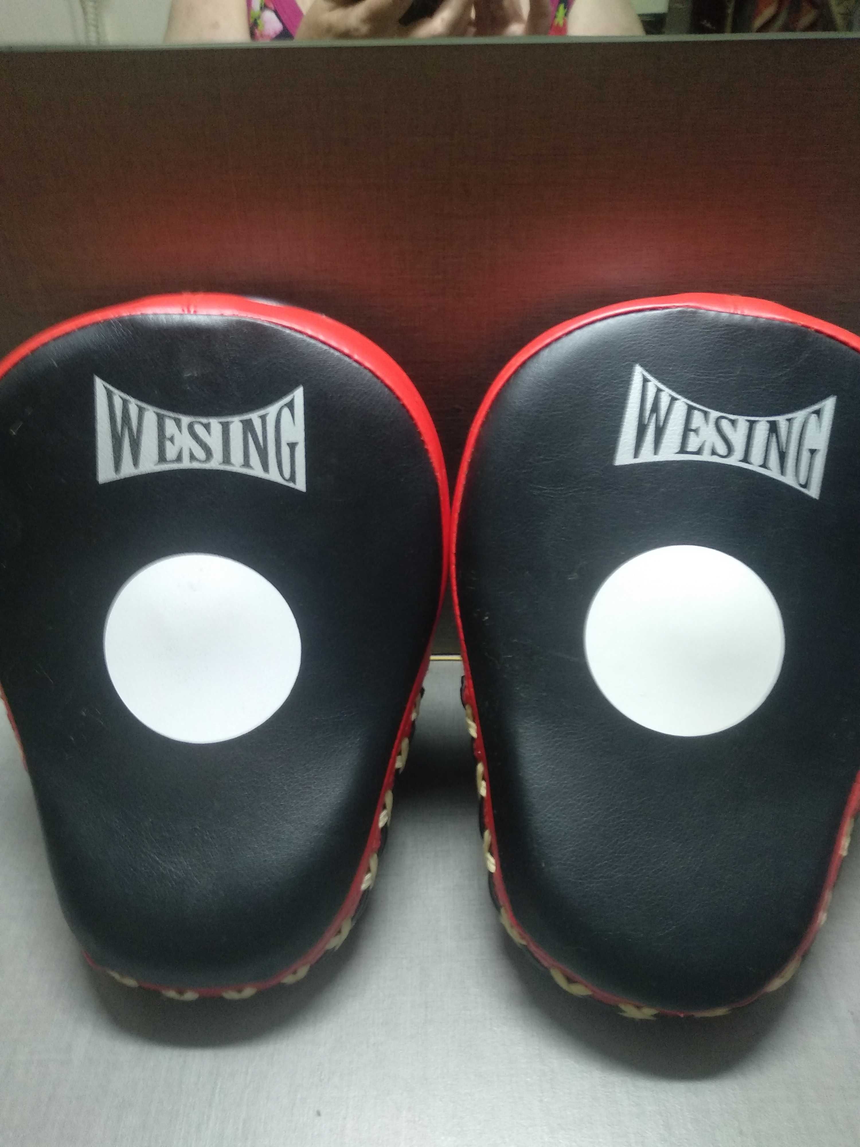 Перчатки  и лапы для бокса мужские Wesing