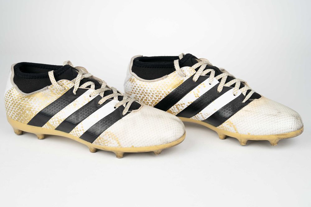 футбольні бутси буци бутсы копочки футбольне взуття Adidas ACE 38 розм