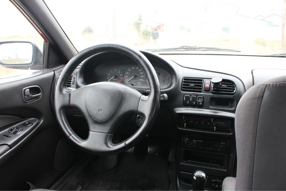 Mazda 323C 1.3 (75cv)