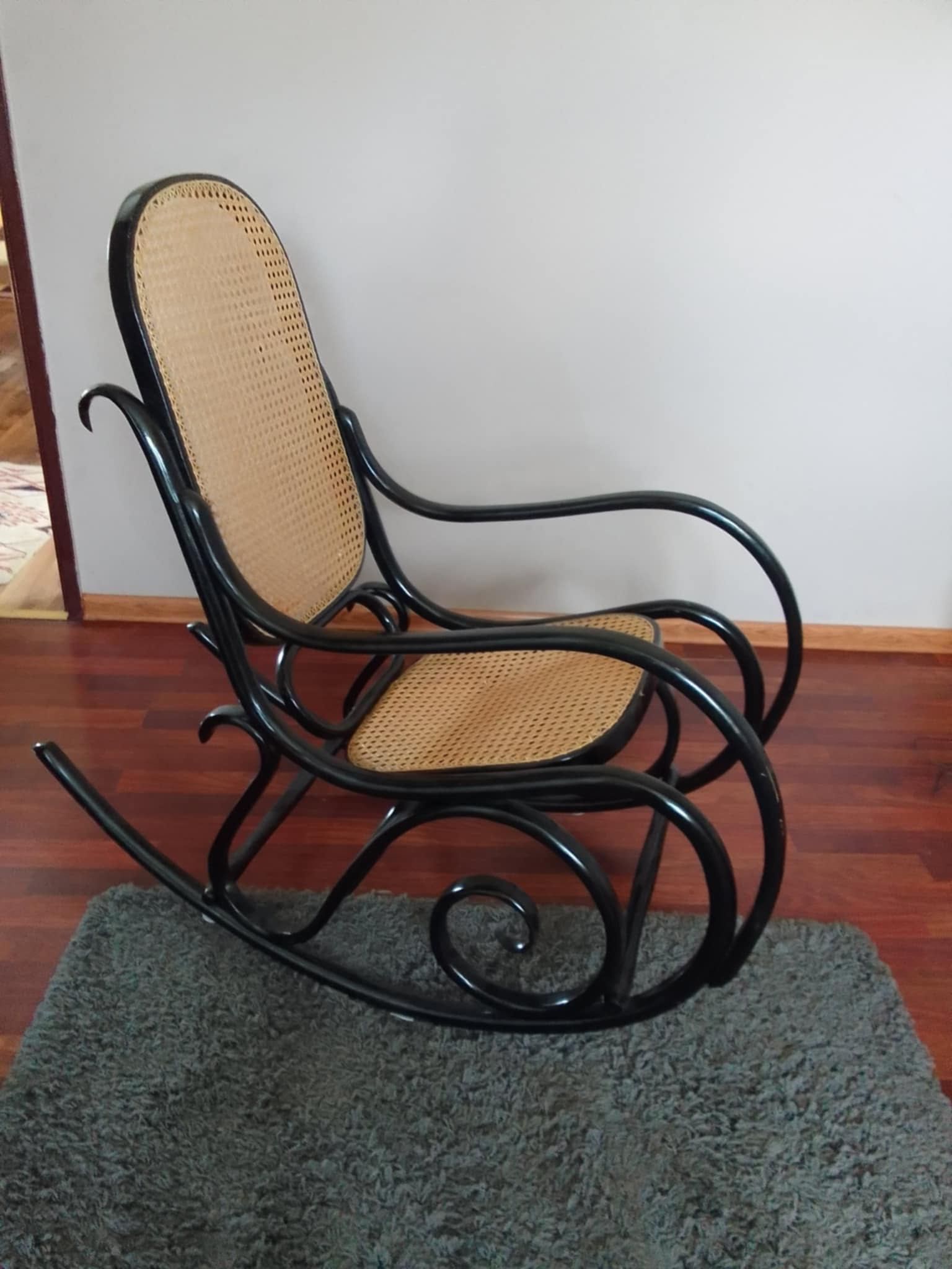 Krzesło bujane starodawne
