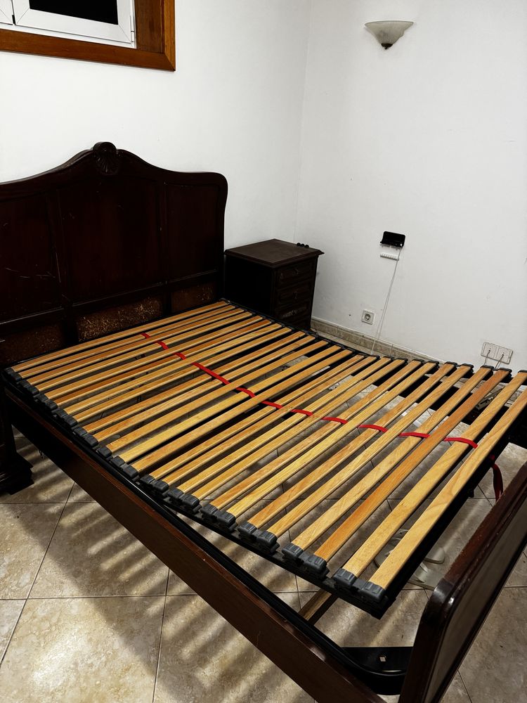 Cama de casal com colchão