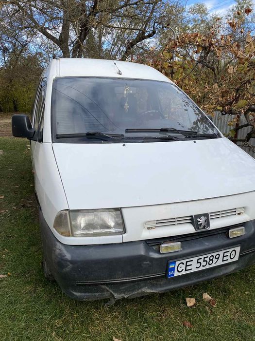 Продам машину все вопросы по тел