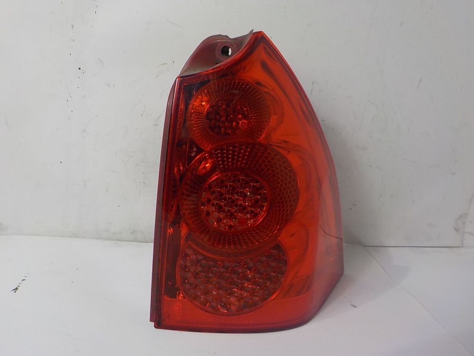 PEUGEOT 307 LIFT SW KOMBI LAMPA PRAWA TYŁ TYLNA