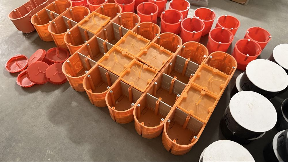 Zestaw puszek elektrycznych - komplet plus gratisy