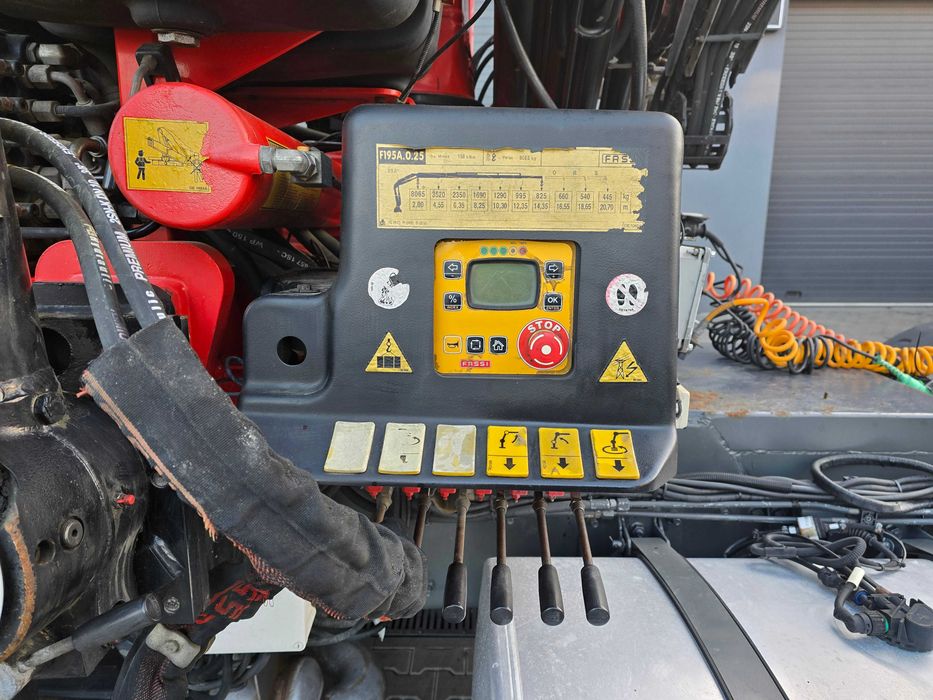 DAF FT CF85.410 | тягач | кран-маніпулятора