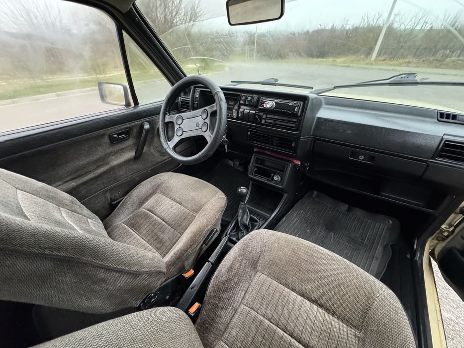 Volkswagen Golf II  1.8 газ/бензин