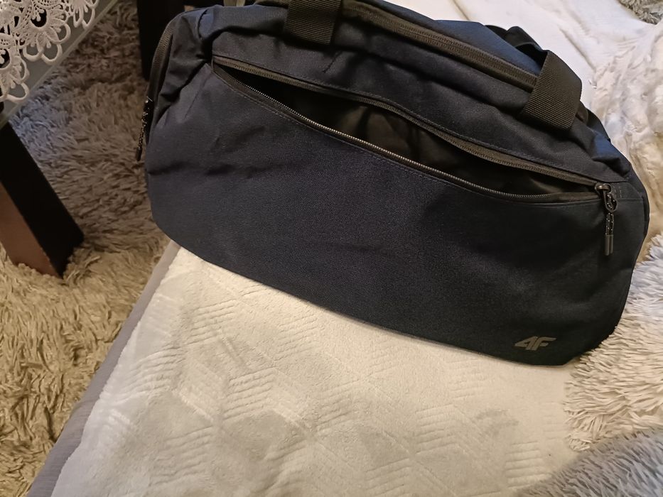 Torba podróżna na ramie 4F