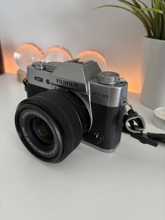 FUJIFILM X-T30 + lente + caixa