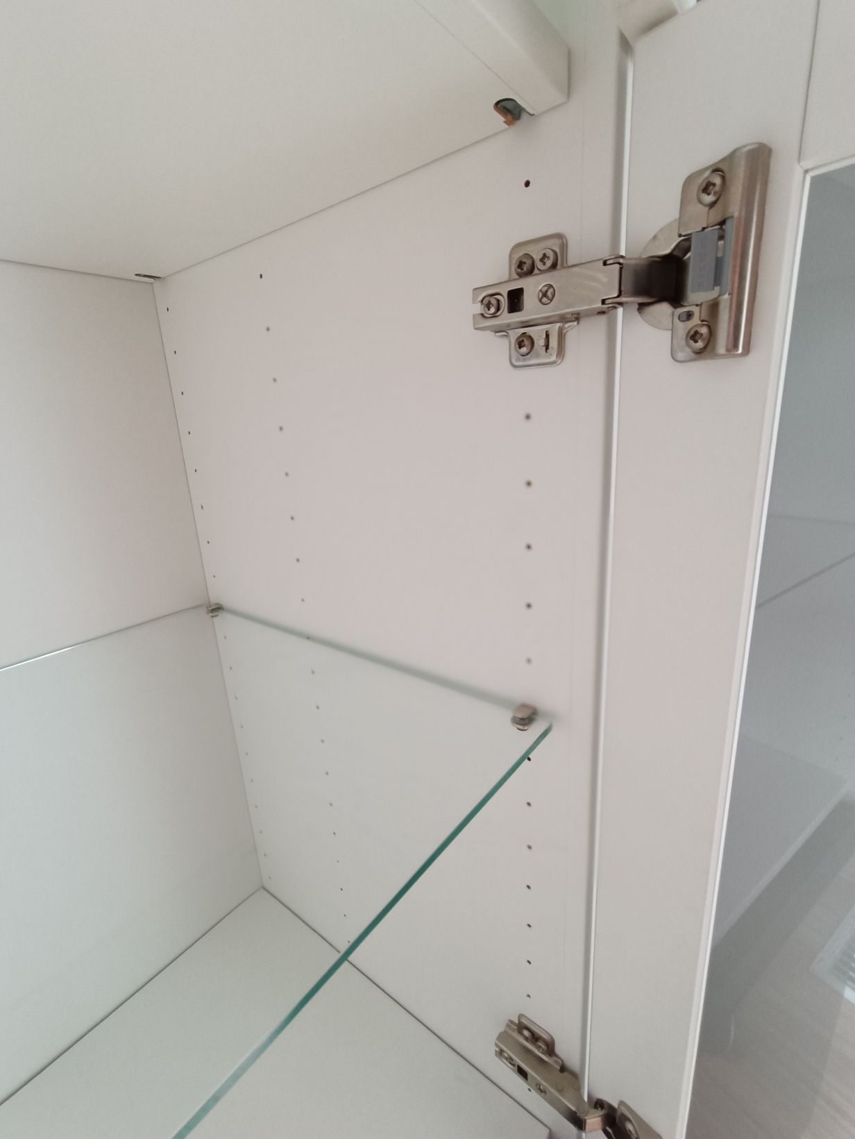 Regał Besta, IKEA szklane drzwi