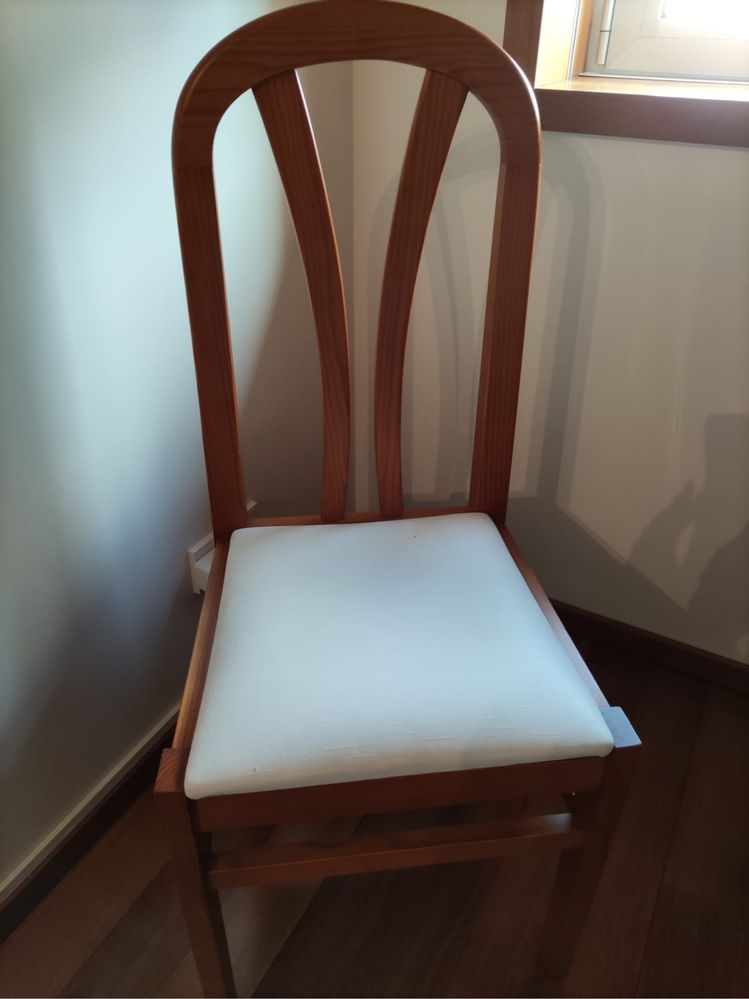 Mobilia de quarto de casal em cerejeira