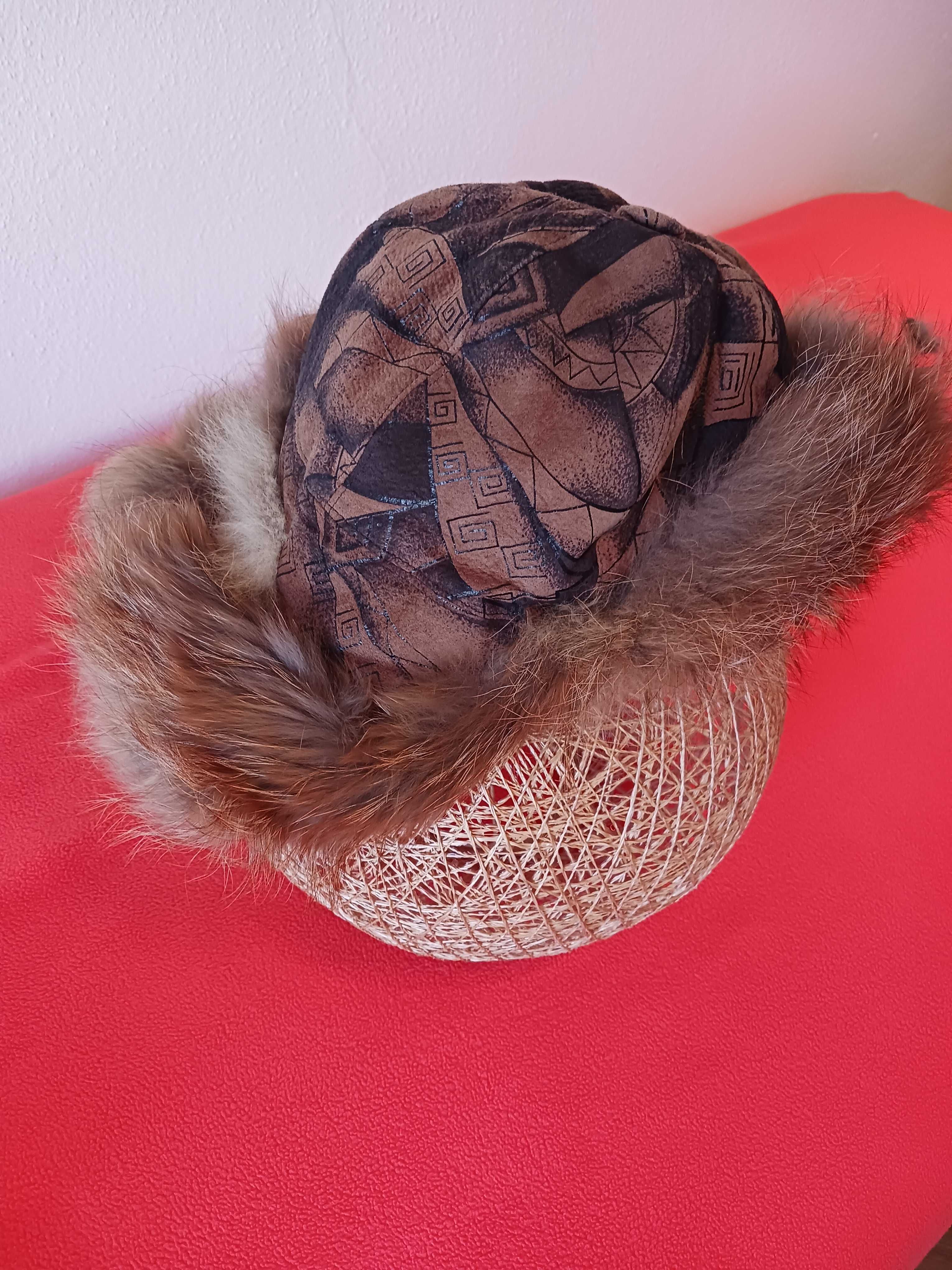 Chapéu de inverno feito à mão em pele de raposa genuína (senhora)