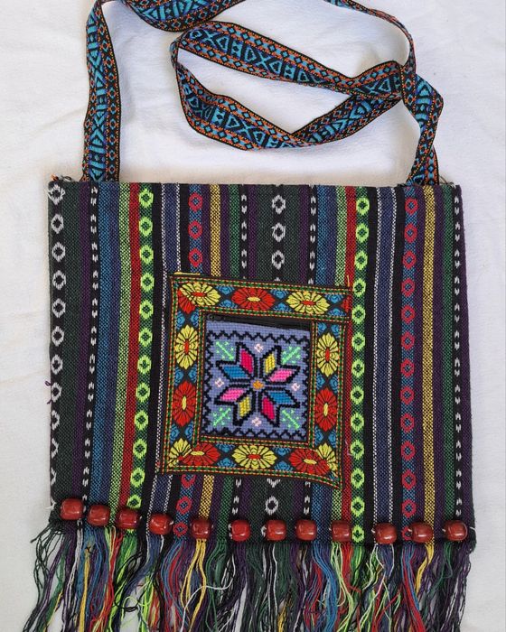 Mala multicolor franjas