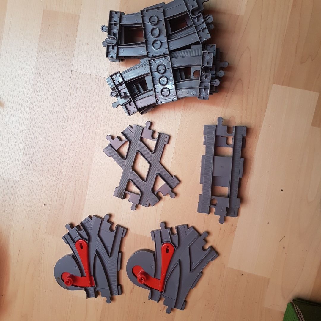 Zestaw toròw i zwrotnic lego duplo