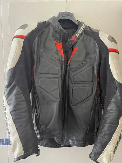 Casaco Dainese tamanho 50