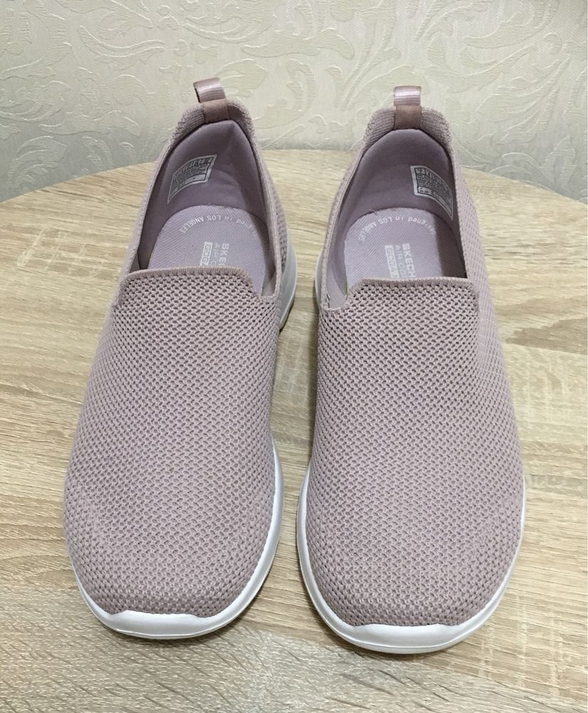 Сліпони Skechers