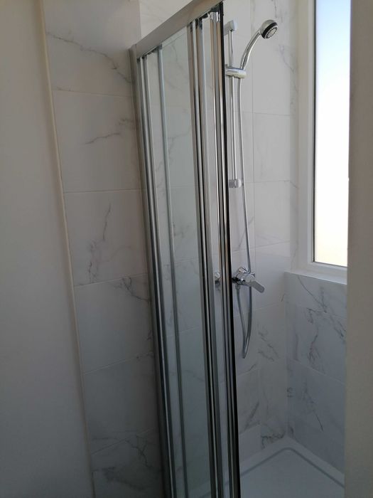 Quarto Suite Almada Junto Praça