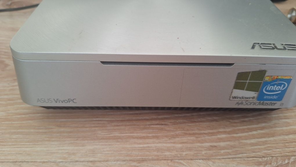 Komputer Asus VivoPC VM42