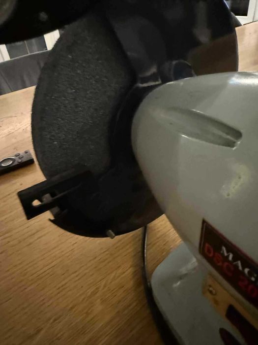 Szlifierka stołowa MAGNUM DSC200 LED