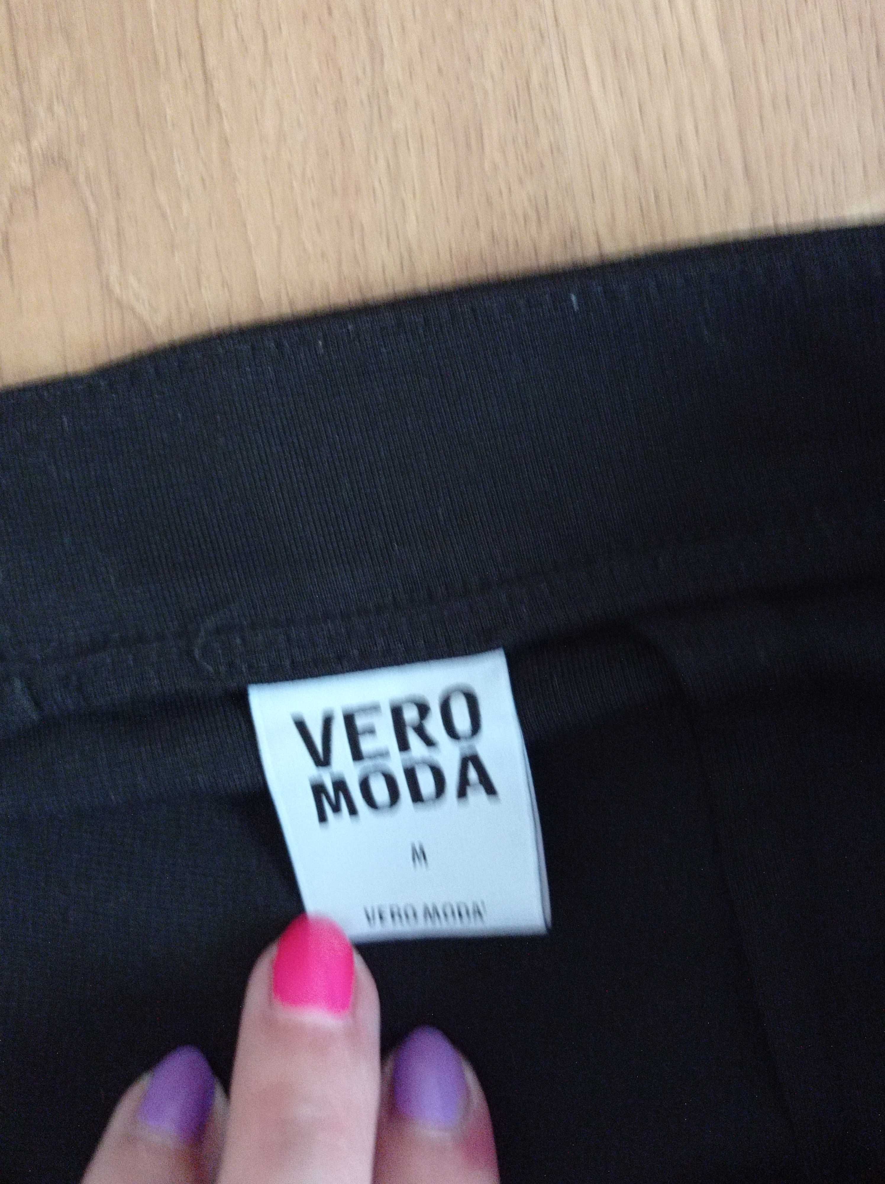 Czarna mini spódniczka Vero moda M