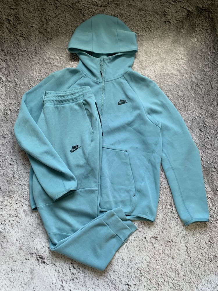 Костюм Nike tech fleece