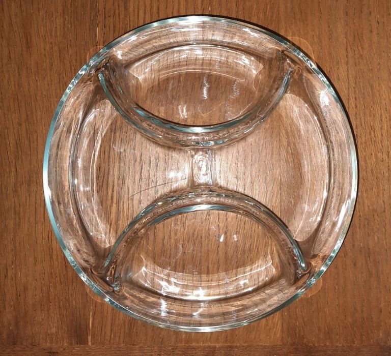 Nietypowa, dekoracyjna miska szklana, dzielona na 4 części, z Niemiec