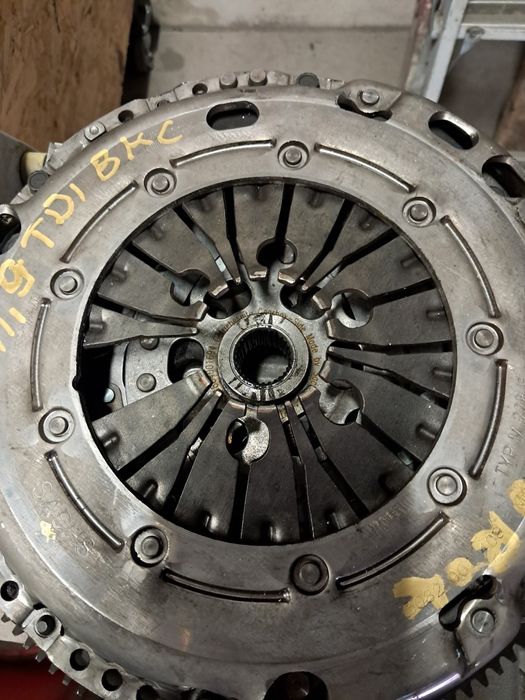 Sprzegło  komplet dwumasa 1.9 tdi bkc