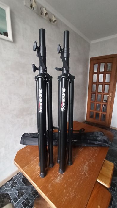 Стойки под колонки Soundking.(2шт.).Одесса.