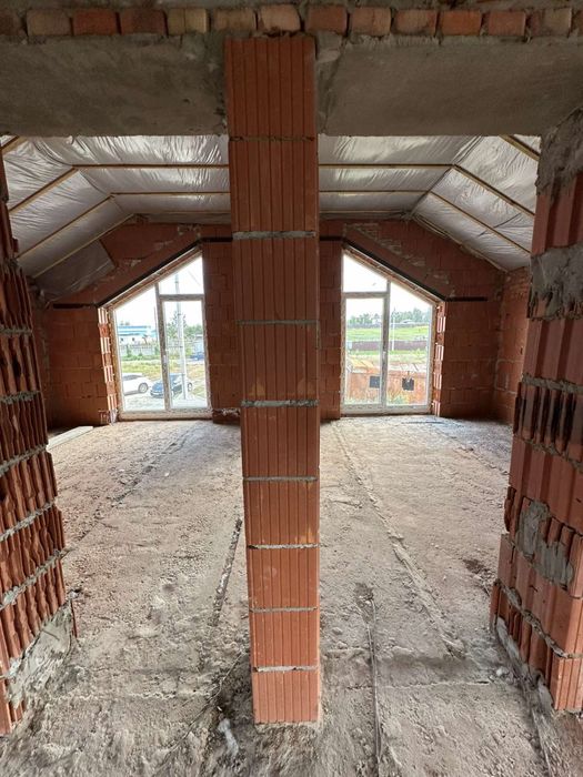 Стильний котедж на березі озера, 5 хв. від Бучанського парку