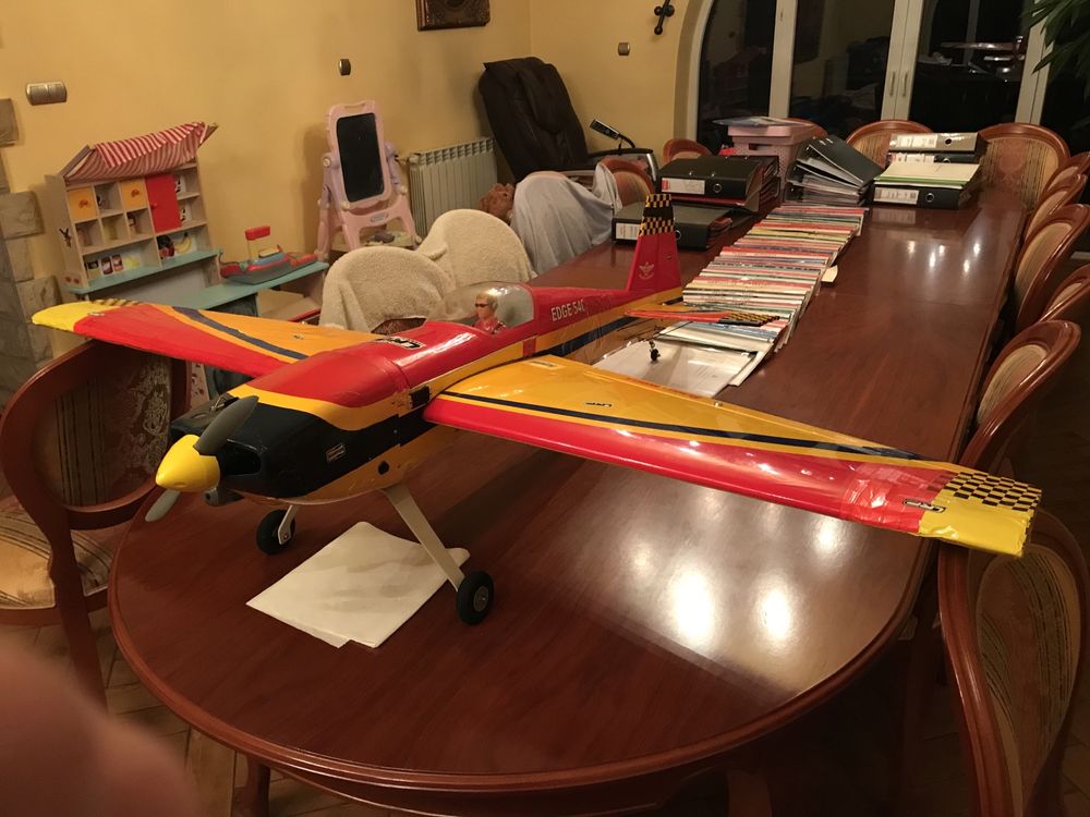 Samolot rc Edge 540