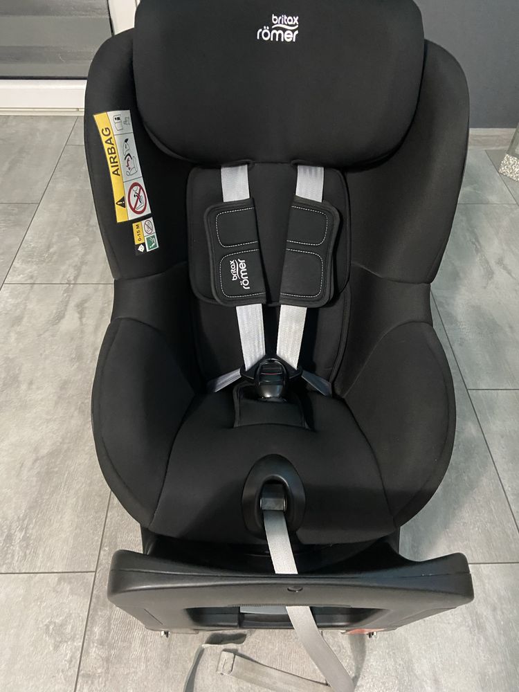 Britax Romer Dualfix M  i-Size