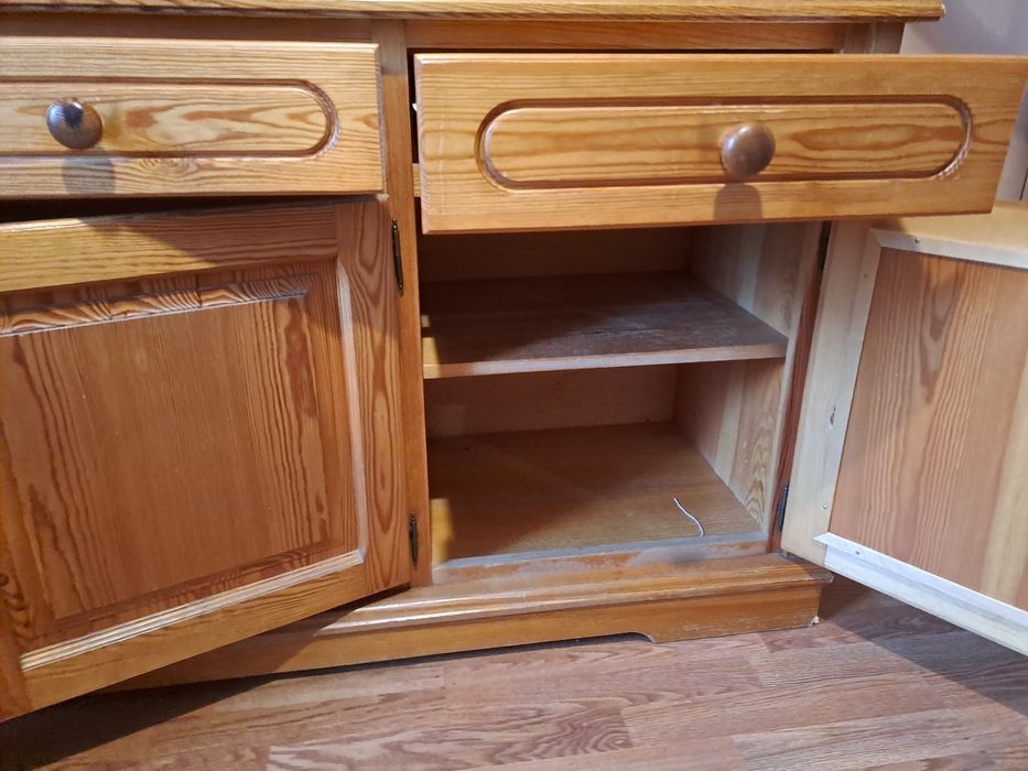 komoda i kredens z drewna