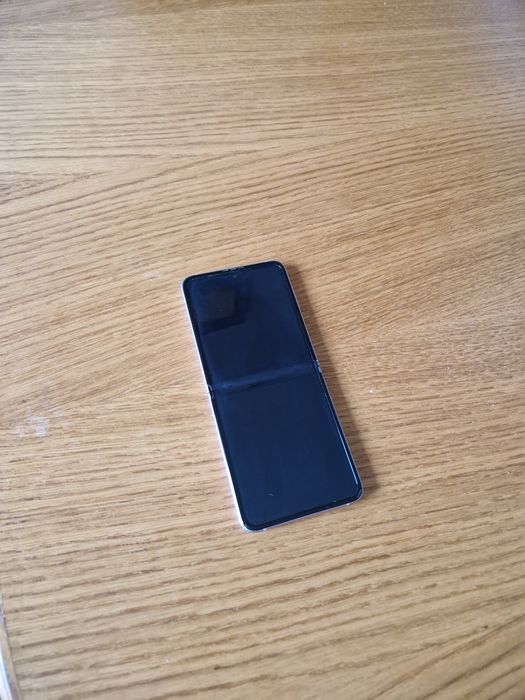 Samsung Galaxy Z Flip 3.