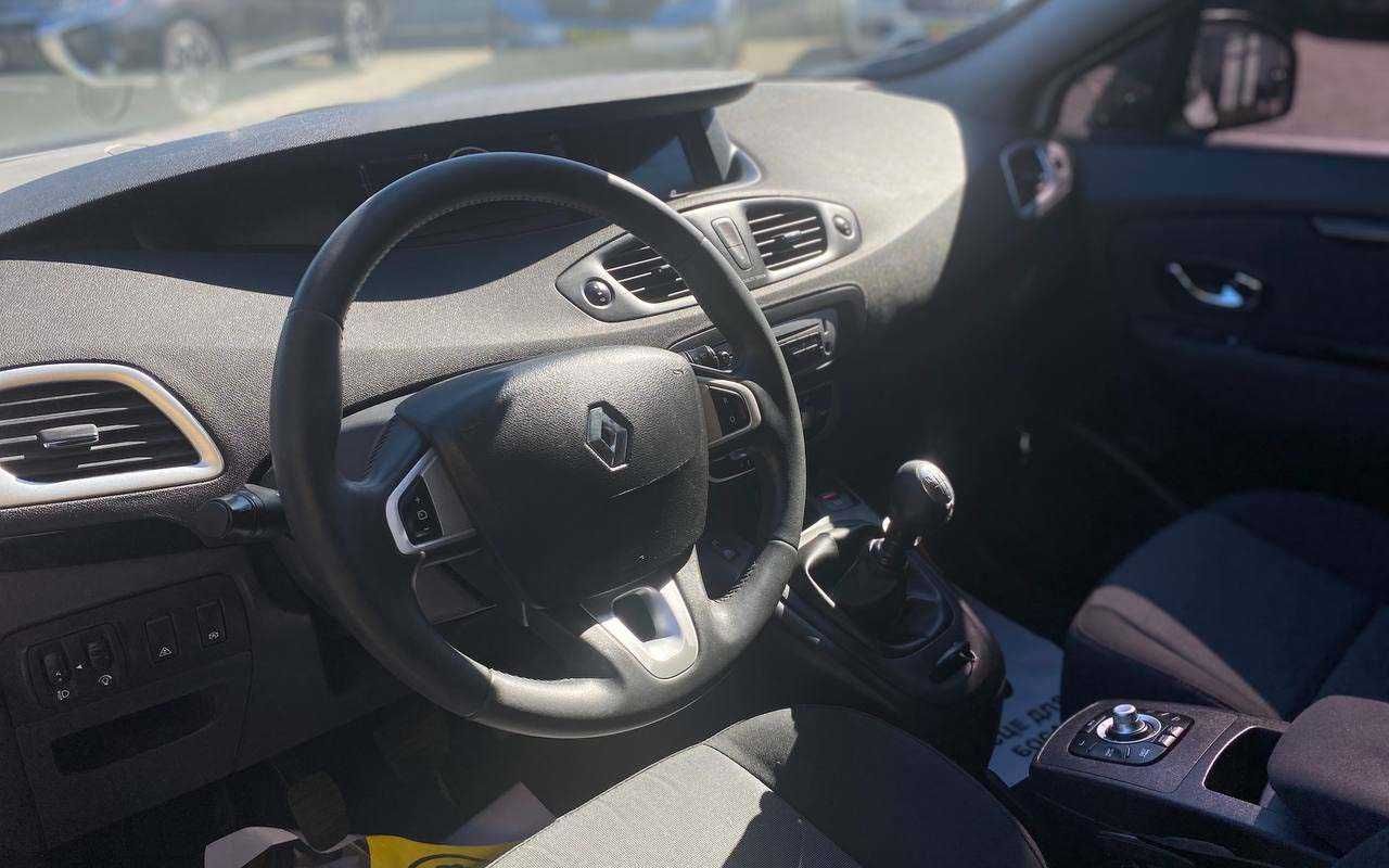 Renault Scenic 2012
