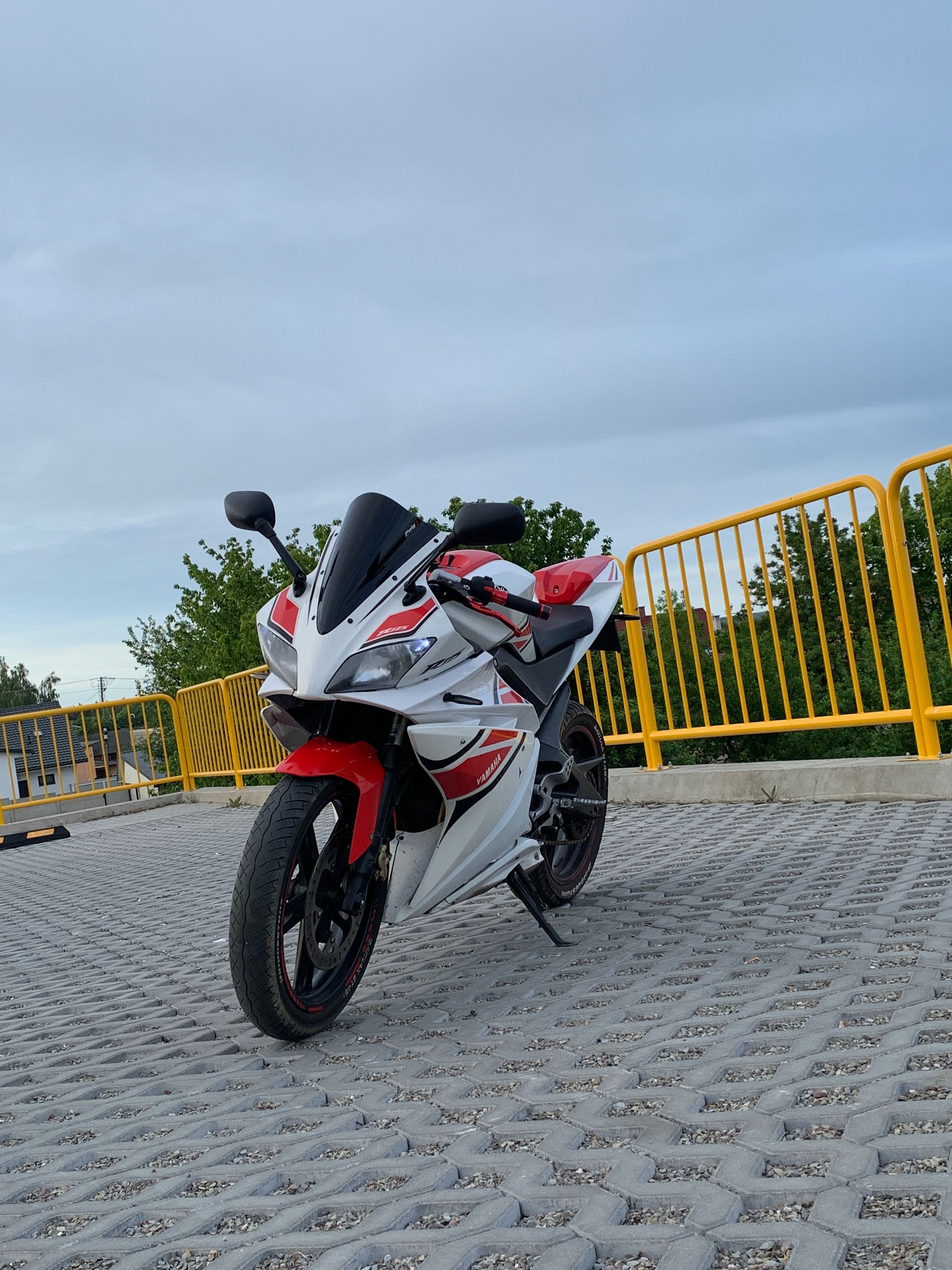 Yamaha YZFR-125 kat b/a1