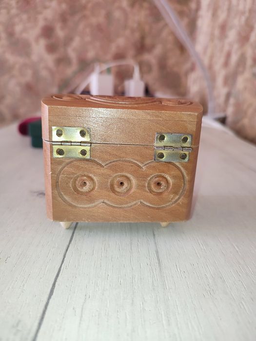 Шкатулка из дерева.Сувенир из Карпат, ручная работа