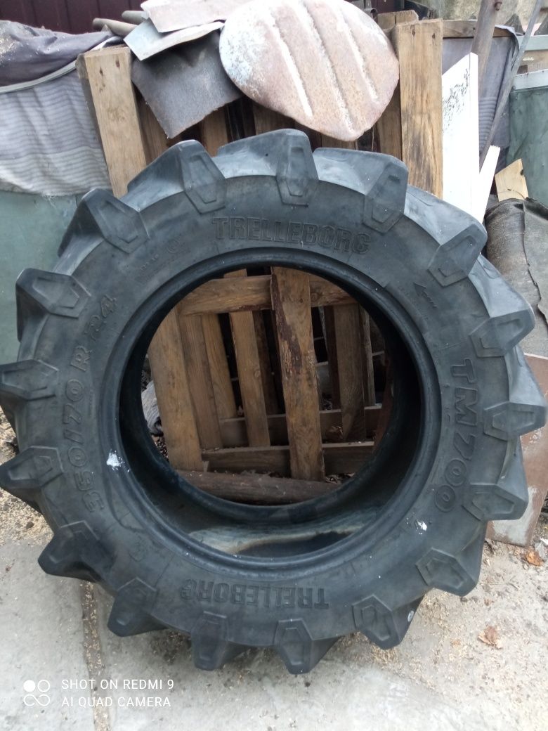 Opona z case stan dobry naprawiana 360/70 r 24.
