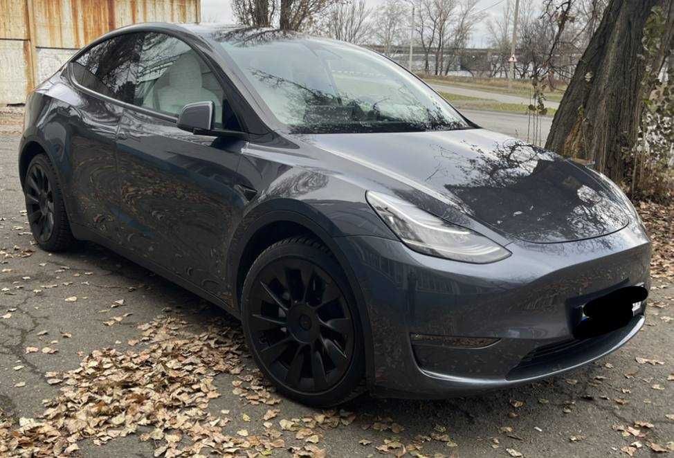 Прокат оренда авто Мерседес, Акура, Тесла